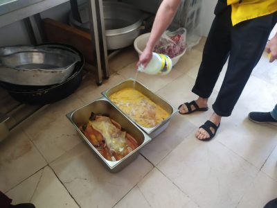 پلمب یک واحد رستوران به دلیل عدم رعایت نکات بهداشتی در دماوند/ ۱۶۰۰ کیلوگرم مواد گوشتی و پروتئینی فاسد معدوم شد+ تصاویر