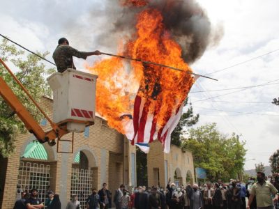 فریاد استکبارستیزی در شهرهای پنجگانه شهرستان دماوند+ فیلم و عکس