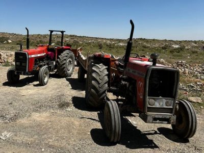 توقیف ۲ دستگاه تراکتور در حین تخلیه نخاله و پسماند در دماوند