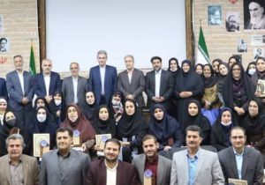 برگزاری همایش گرامیداشت مقام معلم در رودهن/ معلمان در تحقق بیانیه گام دوم انقلاب نقش راهبردی دارند+ تصاویر