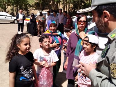 پاکسازی زباله‌ها در منطقه گردشگری تیزآب دماوند+ تصاویر