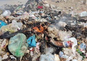 بازی با سلامت مردم در منطقه هومند وادان/ پراکندگی زباله‌ها؛ کوتاهی مسئولان یا بی‌توجهی ساکنان؟