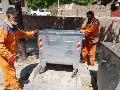 نصب ۱۰۰ دستگاه سطلهای زباله جدید در شهر دماوند+ تصاویر