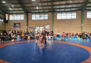 برگزاری مسابقات کشتی آزاد با ۱۱۲ کشتی‌گیر شرق استان تهران در دماوند+ تصاویر