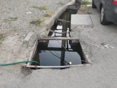 وضعیت حادثه‌ساز یک دریچه آب عمیق در چهارراه شهدای شهر دماوند