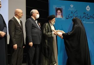 «عطیه یوزباشی» از آبسرد دانشجوی نمونه کشوری شد