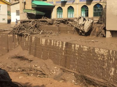 خسارات شب گذشته سیل در رودخانه سیاه‌رود رودهن/ ۱۵ خودرو آسیب دیدند+ تصاویر