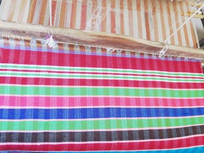 برگزاری چهارمین کارگاه آموزش حوله‌بافی در دماوند/ حوله‌باقی قدمت طولانی بین هنرمندان در دماوند دارد