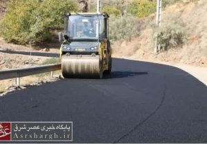 اجرای روند عملیات روکش آسفالت راه مواصلاتی روستاهای شمالی بخش رودهن+ تصاویر