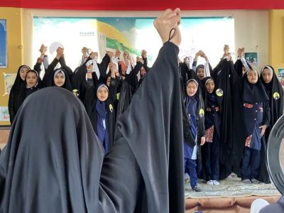 زنگ انقلاب در مدارس دماوند و رودهن نواخته شد+ تصاویر