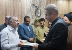 فرماندار دماوند از ۲ پزشک قدیمی و با سابقه آبسرد تجلیل کرد+ تصاویر