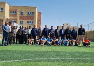 بهره‌برداری از زمین چمن مصنوعی در دبیرستان پسرانه شهید شیخ فضل‌الله نوری شهر آبسرد+تصاویر