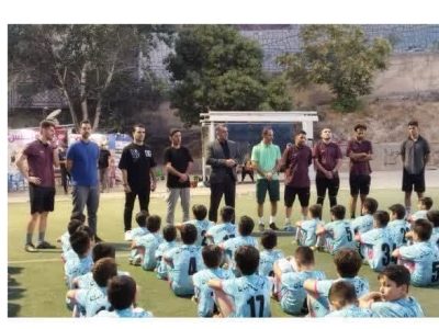 پیگیری افزایش سرانه ورزشی در رودهن/ یک زمین چمن مصنوعی دیگر در رودهن احداث می‌شود