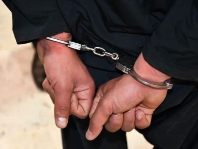 دستبند پلیس بر دستان قاتل فراری در دماوند