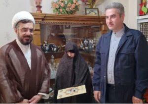 تکریم خانواده معظم شهید ورزشکار علیاصغر کرمانی در شهر دماوند+تصاویر