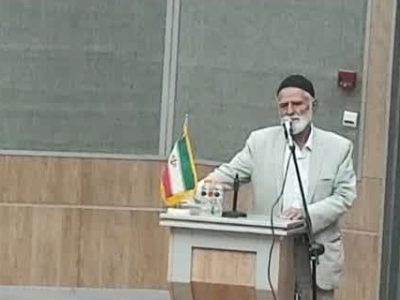 برگزاری عصر شعر هفته وحدت در فرهنگسرای وصال رودهن+تصاویر