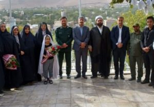 دیدار مسئولان با خانوادههای معظم شهیدان «عباس پیری» و «اردلان معنوی» از شهدای اهل تسنن +تصاویر