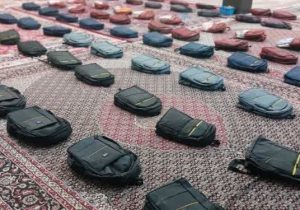 تهیه ۱۰۰ عدد پک کامل لوازم التحریر برای دانش آموزان کم برخوردار به ارزش ۵۰ میلیون تومان در دماوند+تصاویر