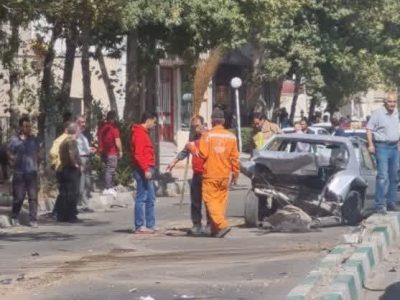 برخورد زنجیره‌ای ۵ دستگاه خودرو در خیابان فرهنگ شهر دماوند ۳ مصدوم برجای گذاشت+تصاویر