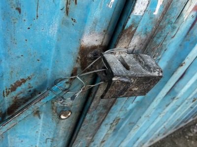 ۲ واحد غیرمجاز و آلاینده تفکیک زباله در مهرآباد پلمب شدند+تصاویر