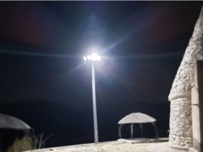 نصب برج نوری در بقعه متبرکه امامزاده قاسم (ع) در شهر آبسرد+ تصاویر