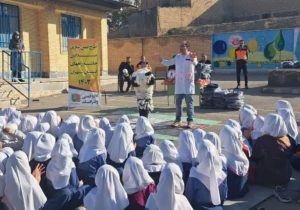 اجرای طرح آموزش ایمنی جاده در مدرسه روستای اهران+ تصاویر