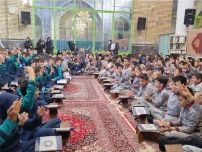 بزرگترین محفل دانش‌آموزی انس با قرآن کریم در دماوند/ ۵۰ دانش‌آموز برتر قرآنی تجلیل شدند+ تصاویر