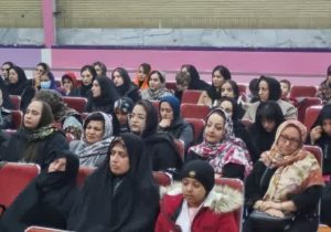 همایش «رویای مادری، زندگی فاطمی» در سالن ورزشی ولیعصر (عج) منطقه گیلاوند+ تصاویر