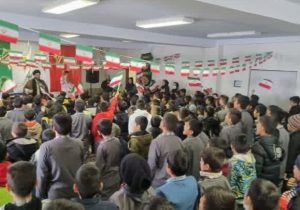 برگزاری جشن انقلاب در آموزشگاه حضرت ابوالفضل (ع) منطقه گیلاوند+ تصاویر