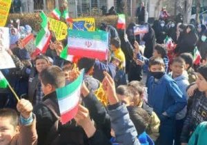 حضور پرشور مردم در راهپیمایی ۲۲ بهمن‌ماه شهر آبسرد+ تصاویر