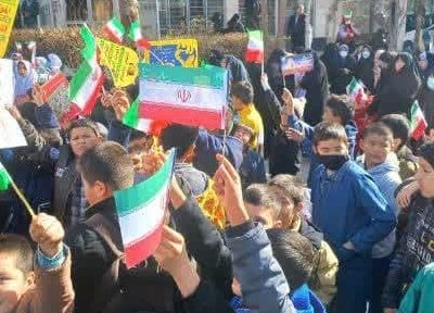 حضور پرشور مردم در راهپیمایی ۲۲ بهمن‌ماه شهر آبسرد+ تصاویر