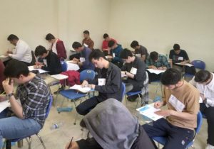 رقابت ۹۴۰ داوطلب دماوندی در نوبت اول آزمون سراسری ۱۴۰۳+ تصاویر