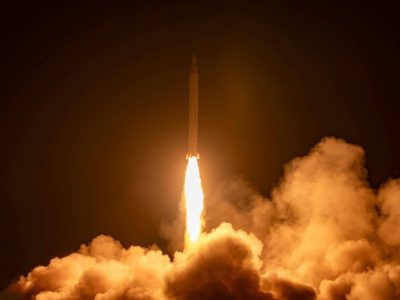 حملات موشکی ایران به رژیم صهیونیستی/ موشک‌باران اسرائیل با ۲۰۰ موشک/ موفقیت ۹۰ درصدی عملیات موشکی ایران