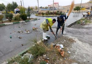 رفع آب‌گرفتگی معابر شهر دماوند پس از بارش باران