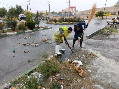 رفع آب‌گرفتگی معابر شهر دماوند پس از بارش باران