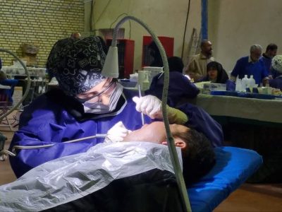 لبخند ایثار؛ خدمات دندانپزشکی جهادی به یاد شهدا در دماوند/ ۴۰۰ نفر از خانواده‌های شاهد و ایثارگر ویزیت خواهند شد