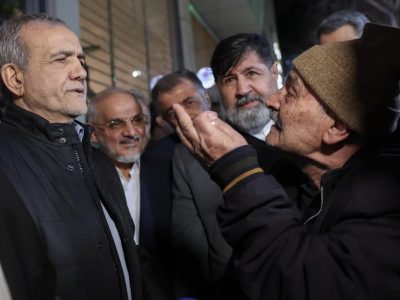 حضور سرزده رئیس جمهور میان مردم رودهن+ تصاویر