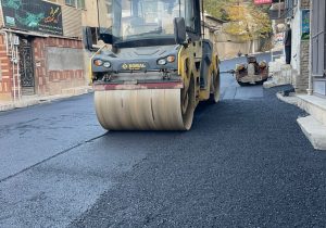 اجرای عملیات روکش آسفالت خیابان جانبازان شهر دماوند