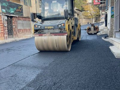 اجرای عملیات روکش آسفالت خیابان جانبازان شهر دماوند