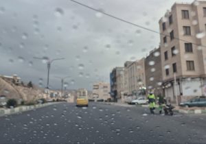 فیلم| قطرات باران به دماوند رسید/ دریاچه تار سفیدپوش شد