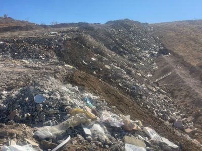 توقیف کامیون عامل تخلیه نخاله در ورودی روستای چنار شرق دماوند