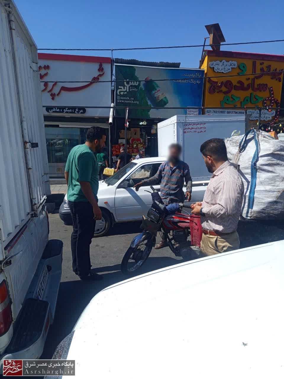 برخورد با فعالیت غیرمجاز چرخکها و موتورهای جمعآوری پسماند در دماوند برخورد با فعالیت غیرمجاز چرخکها و موتورهای جمعآوری پسماند در دماوند